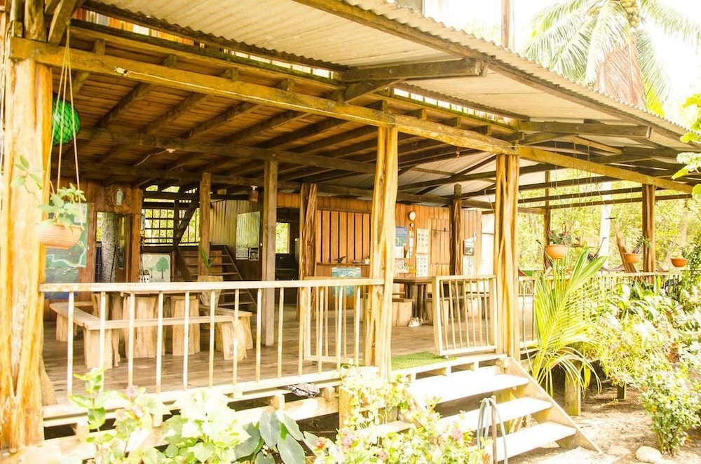 Mecana Eco Hotel — Bahia Solano
