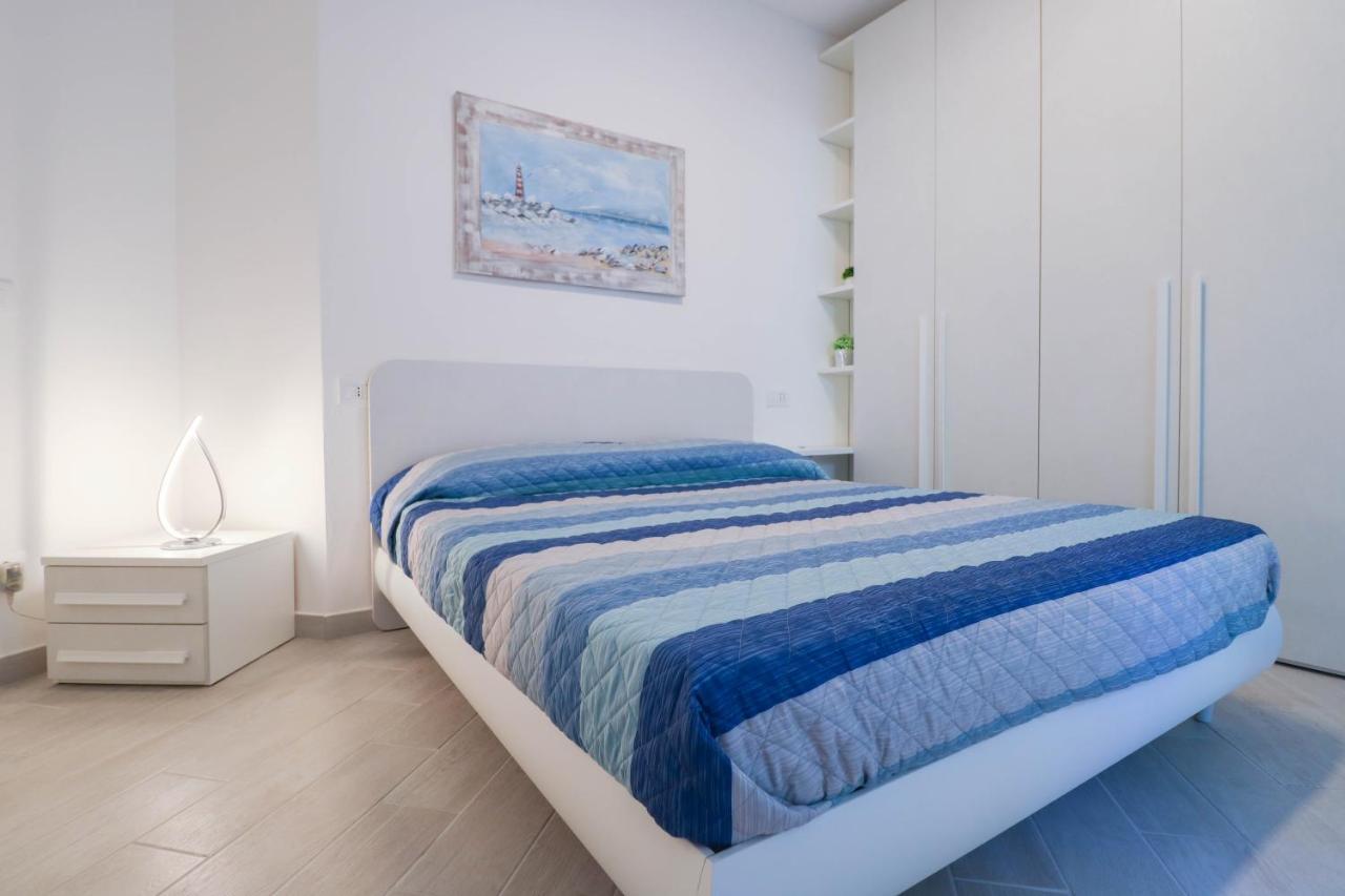 H11 Luxury 3b Porto Piscina Jacuzzi — hotel in Santo Stefano Al Mare