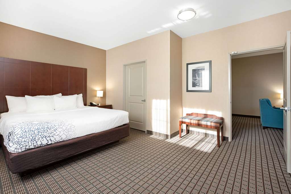 La Quinta Inn & Suites by Wyndham Bellingham - photo 55