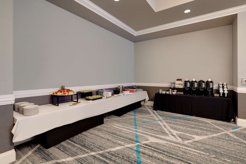 Embassy Suites by Hilton San Rafael at Marin Center - photo 59