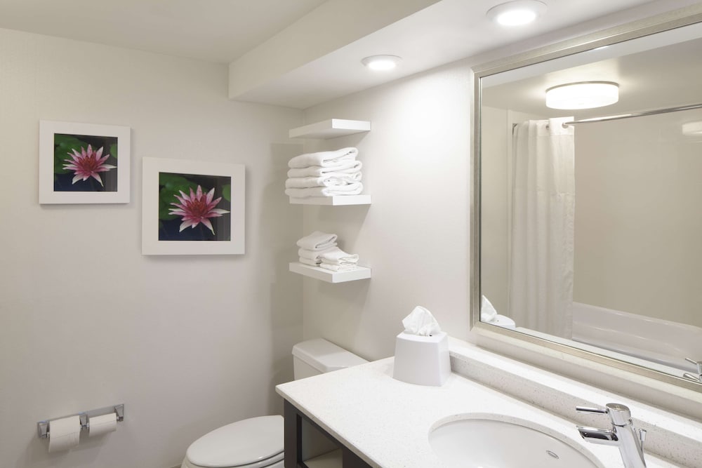 Hampton Inn Charleston Southridge - photo 29