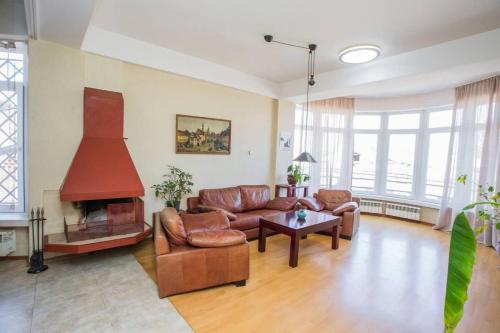 1BR apartment with balcony on Mtatsminda