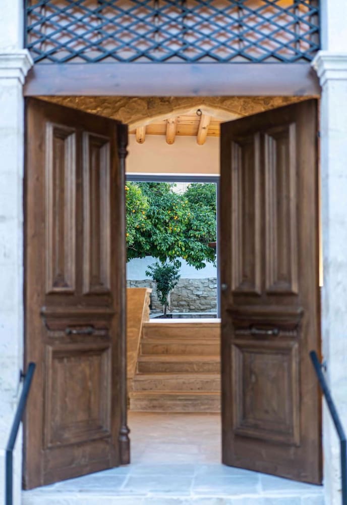 The Courtyard Episkopi Guest Houses — 4-Star Luxury Hotel in Limassol, Cyprus