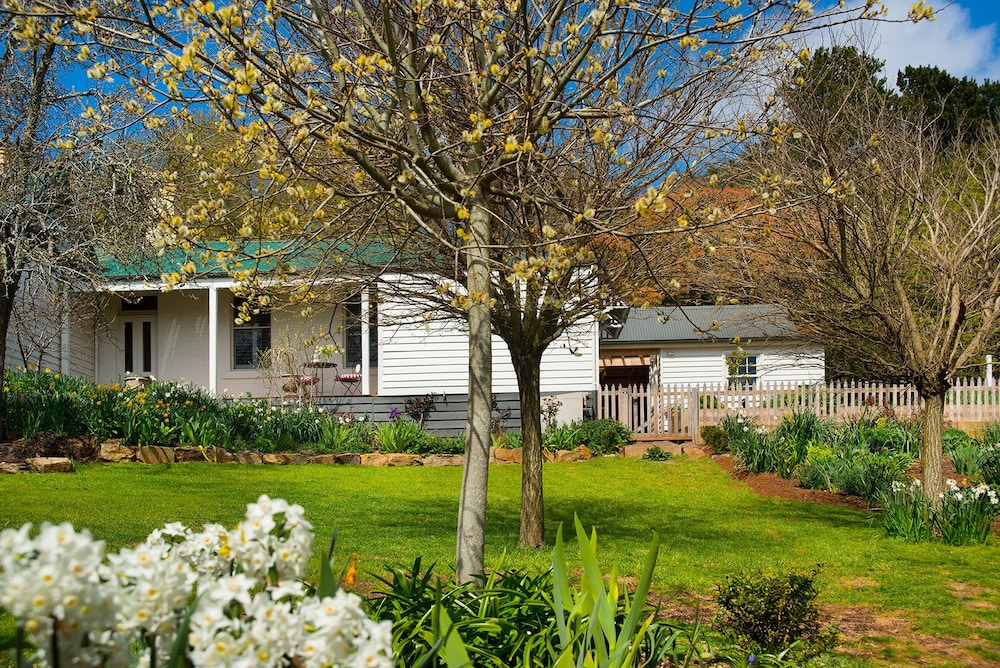Hillendale West Wing Daylesford — carbon neutral stay, Daylesford