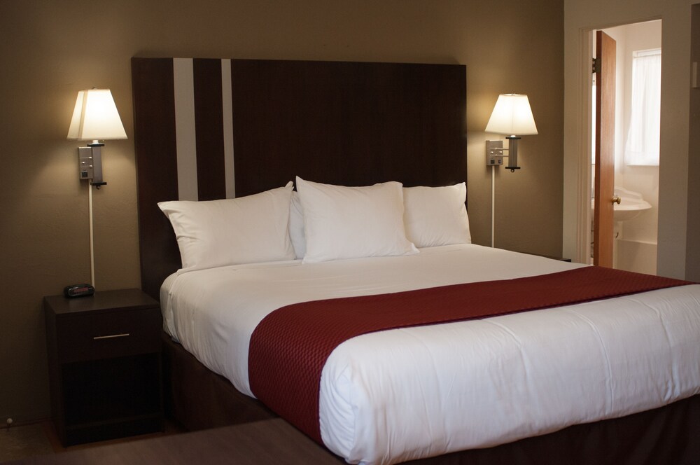 Cambria Palms Motel - photo 6