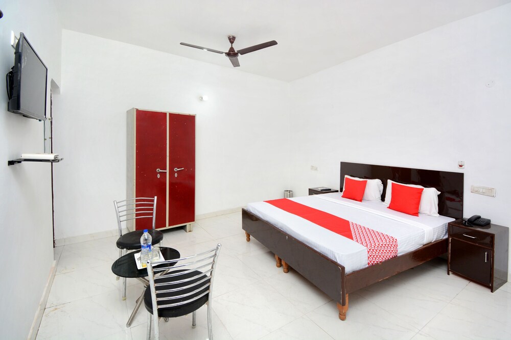 OYO 27801 Kings Landing in Panchkula, India