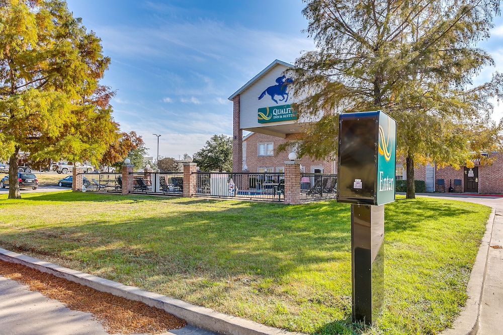 Baymont by Wyndham Willow Park - photo 15