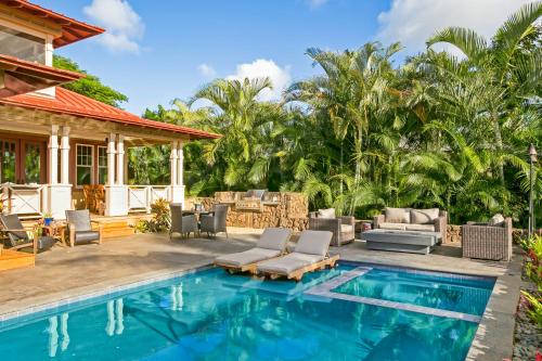 Pristine Ocean and Mountain View Home in Kukuiula Alekona Kauai — 4-Star Luxury Hotel in Koloa, United States