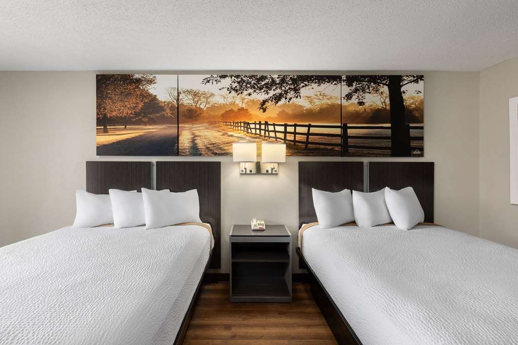 Days Inn by Wyndham Childersburg Sylacauga - photo 19