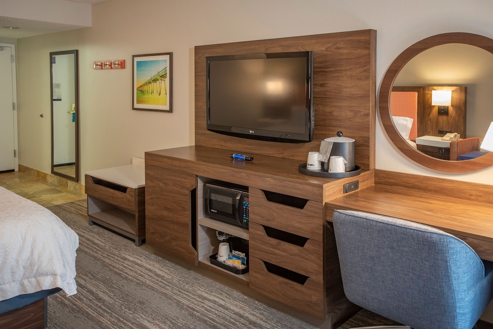 Hampton Inn Pensacola Airport - photo 14