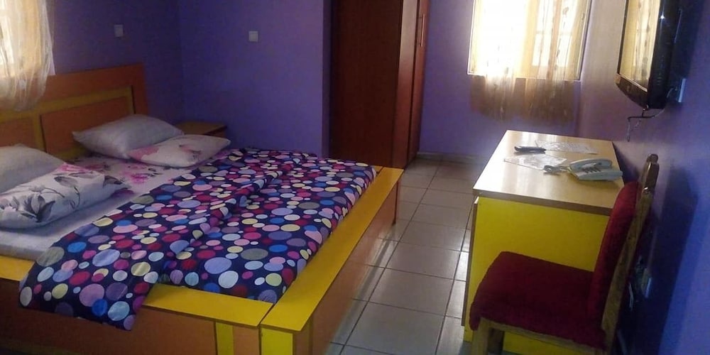 Eagle Valley Royal Hotel — Jos — photo 5