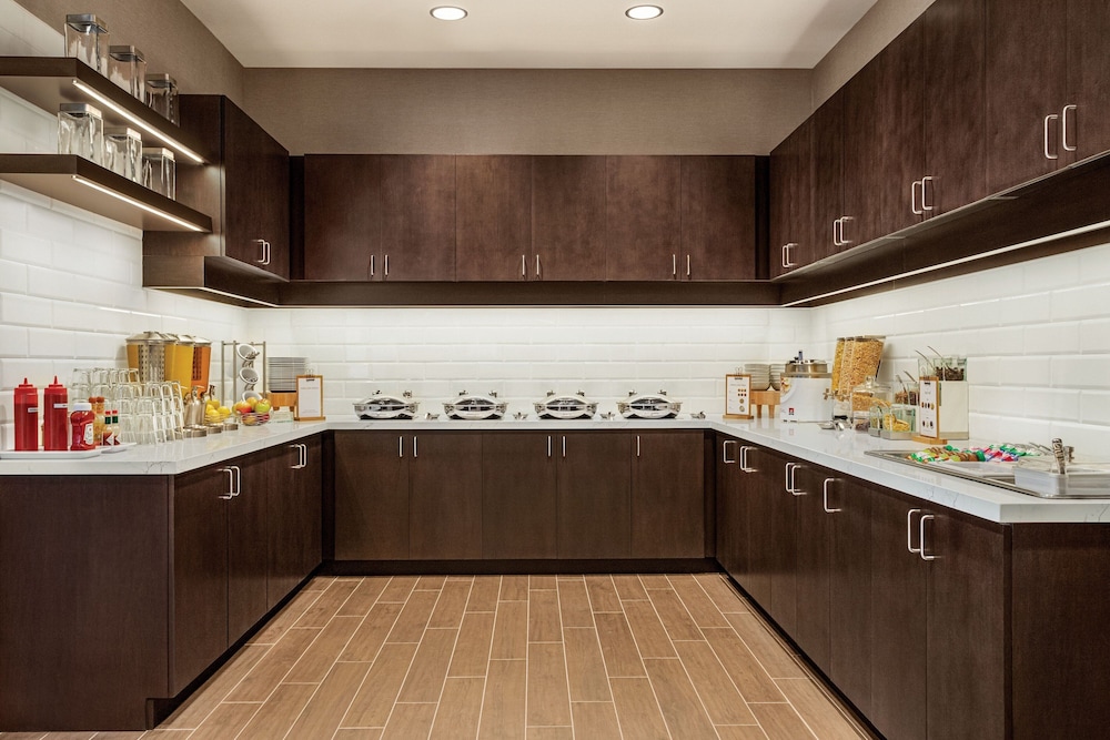 Residence Inn by Marriott New York JFK Airport - photo 34