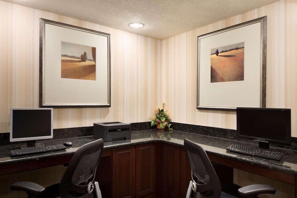 Country Inn & Suites by Radisson Champaign North IL - photo 24