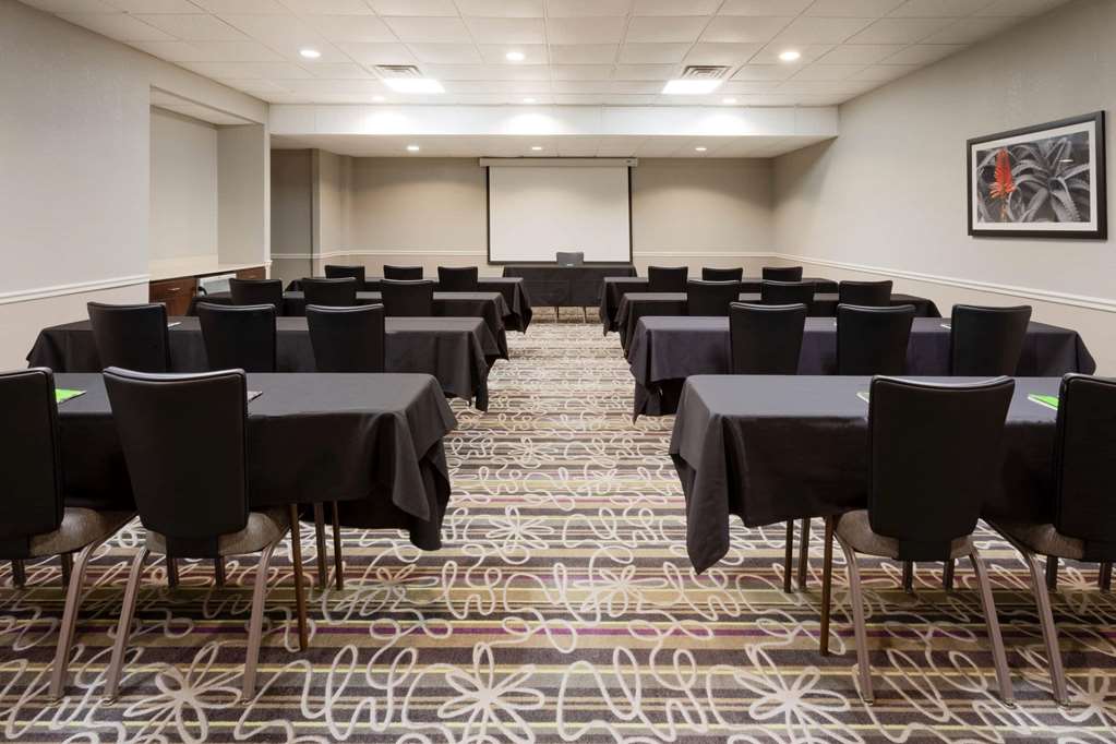 La Quinta Inn & Suites by Wyndham Minneapolis Bloomington W - photo 61