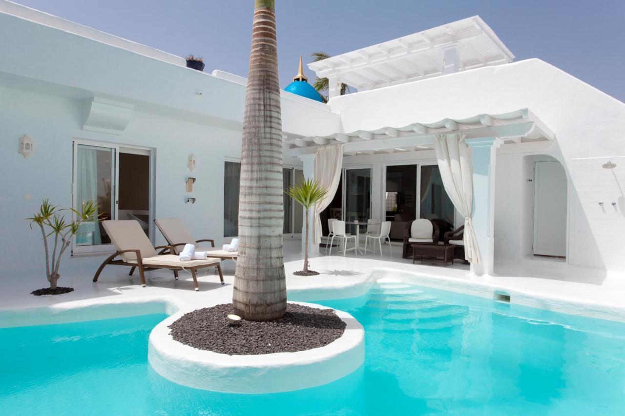 Villa 44 — 4-Star Luxury Hotel in Corralejo, Spain
