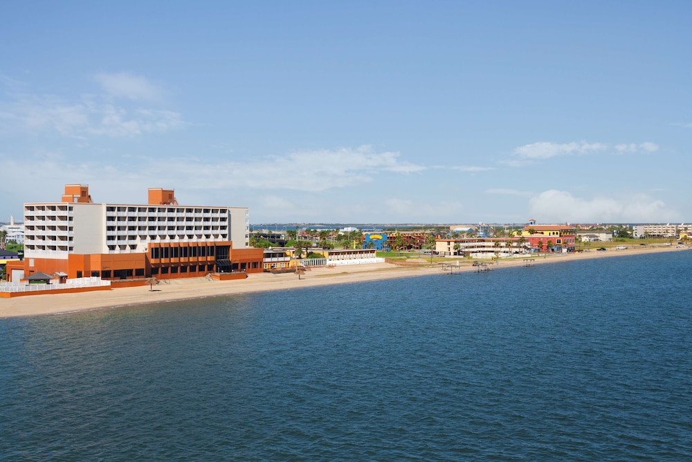 DoubleTree by Hilton Corpus Christi Beachfront - photo 39