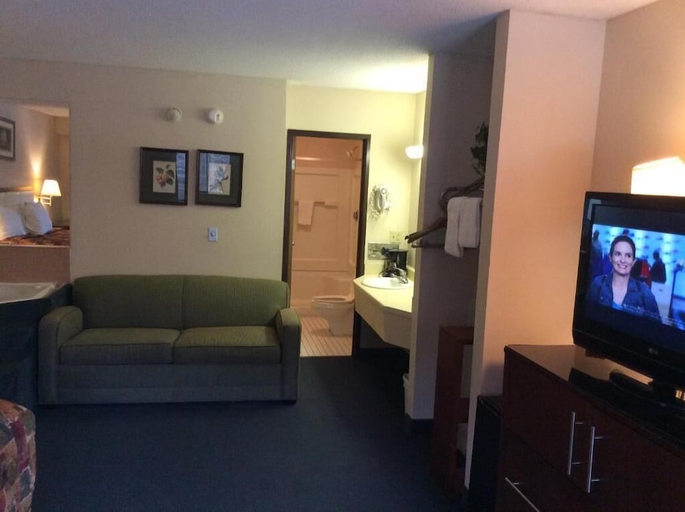 Days Inn by Wyndham York Alabama - photo 25