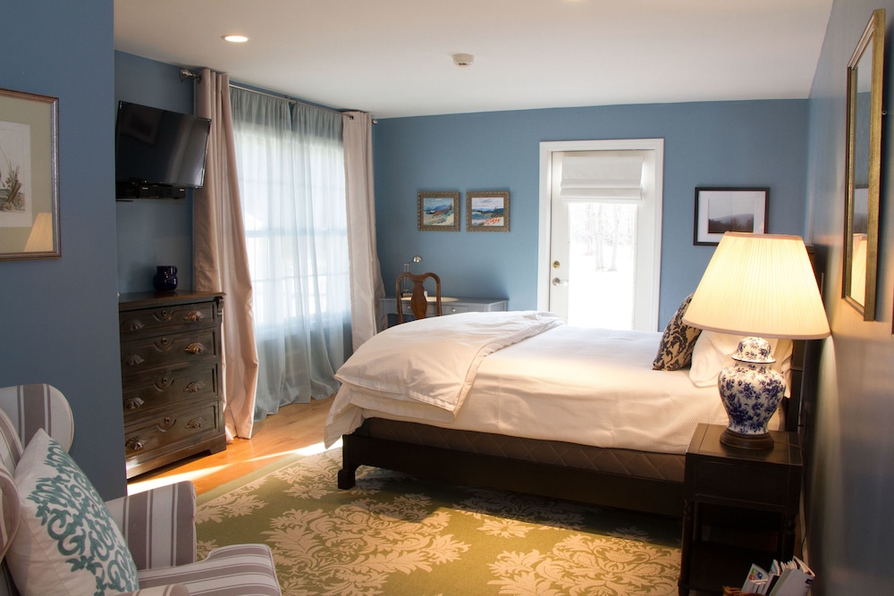 Inn at Pine Plains - photo 5