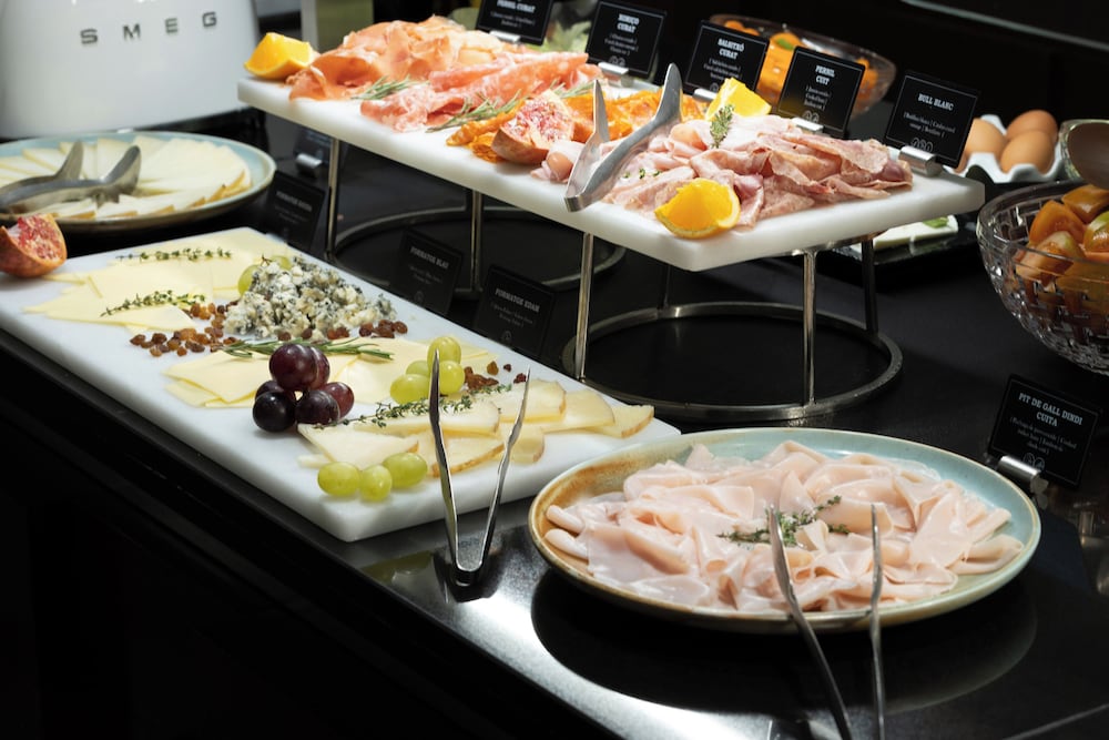 מזון ומשקאות