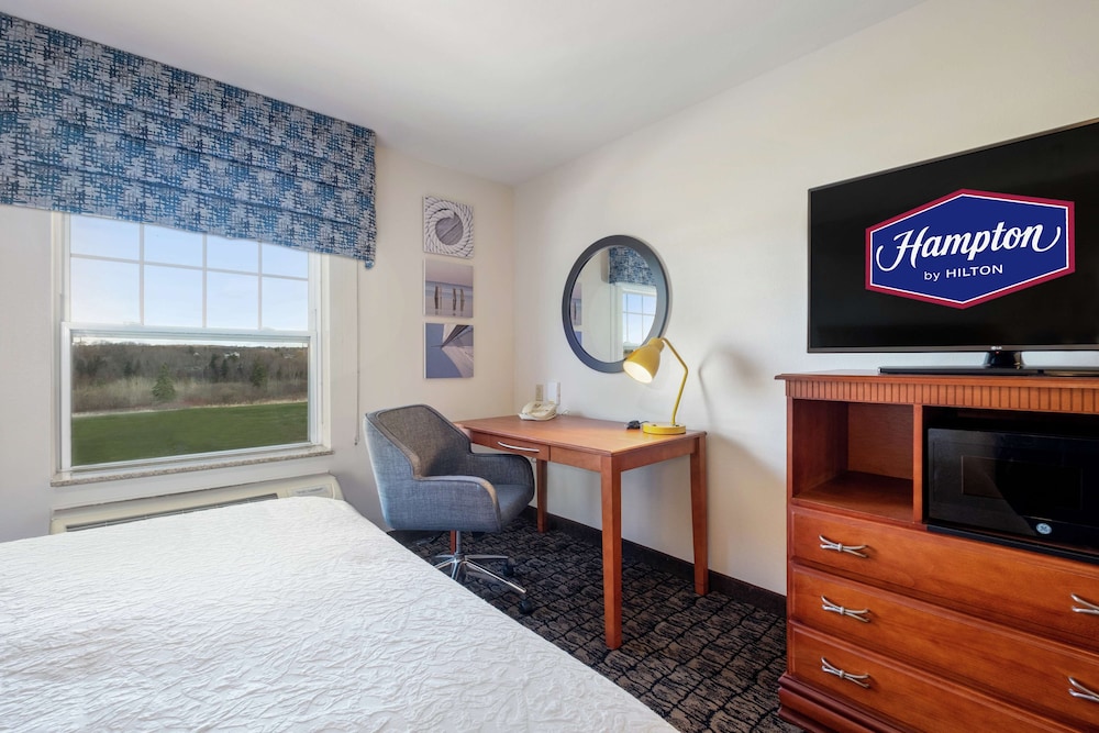 Hampton Inn & Suites Rockland - photo 19