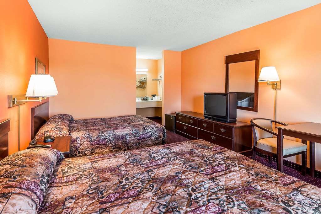 Econo Lodge Lavonia GA - photo 11