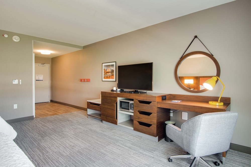 Hampton Inn & Suites Nashville North Skyline - photo 16
