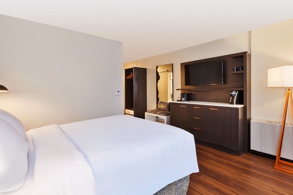 Hotel Indigo Rochester Mayo Clinic Area - photo 18