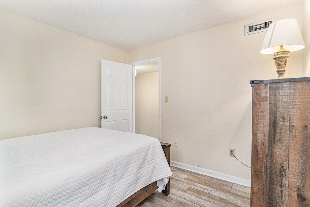 0412 Waters Edge Resort 3 Bedroom Condo by RedAwning - photo 5