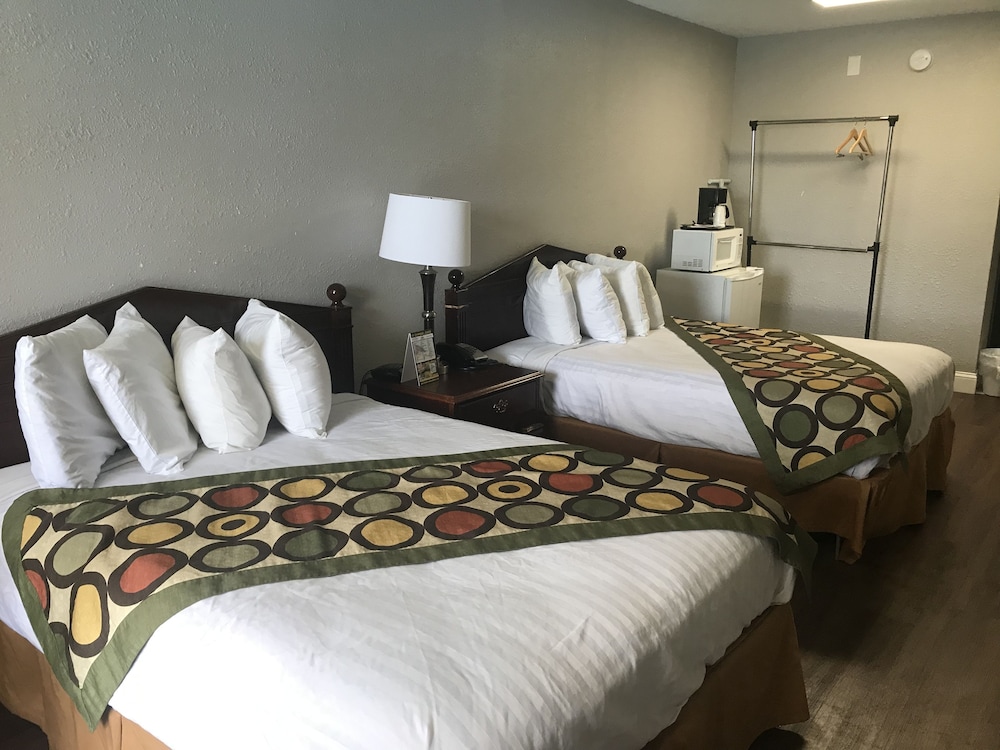 Alamar Resort Inn - photo 10
