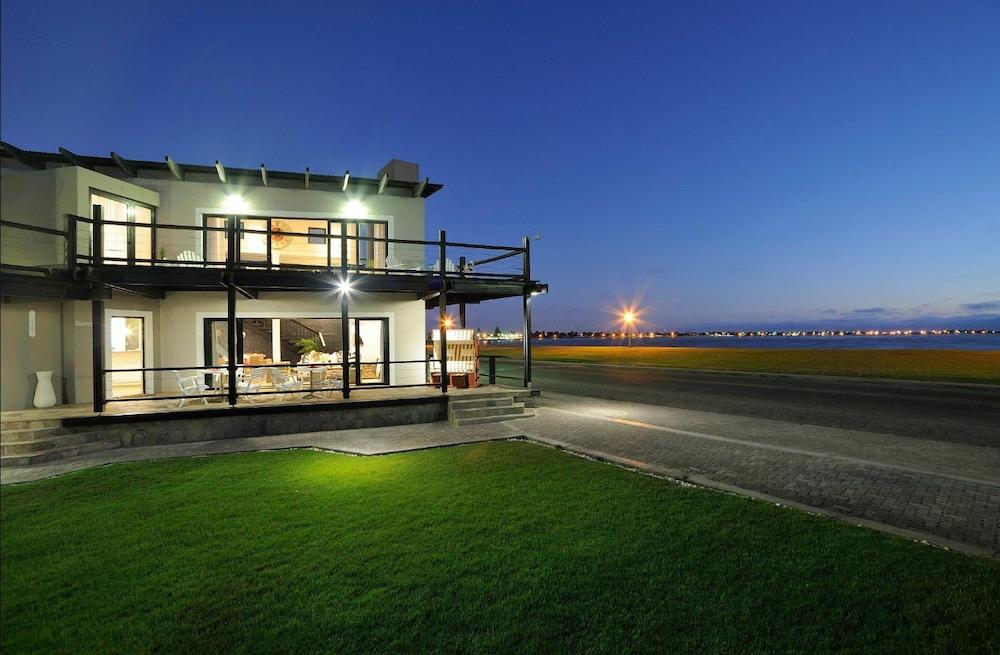 Oyster Box Guesthouse — 4-Star Luxury Hotel in Walvis Bay, Namibia