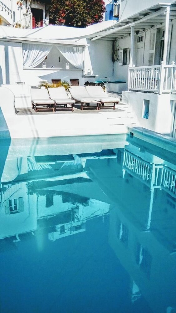 Infinity Mykonos Suites - last minute hotel in Mykonos