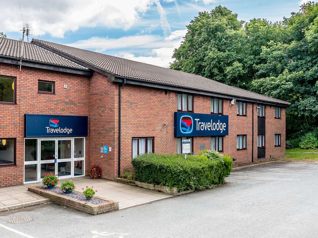 Travelodge Birmingham Hilton Park M6 Southbound — hotel in Cannock
