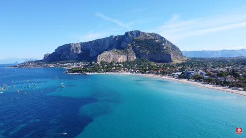 Mondello D'Amare — 4-Star Luxury Hotel in Palermo, Italy