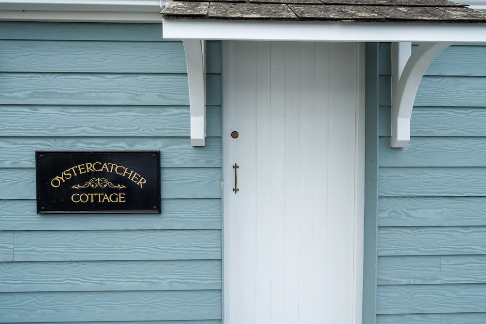 Oystercatcher Apartments — 4-Star Luxury Hotel in Wadebridge, United Kingdom