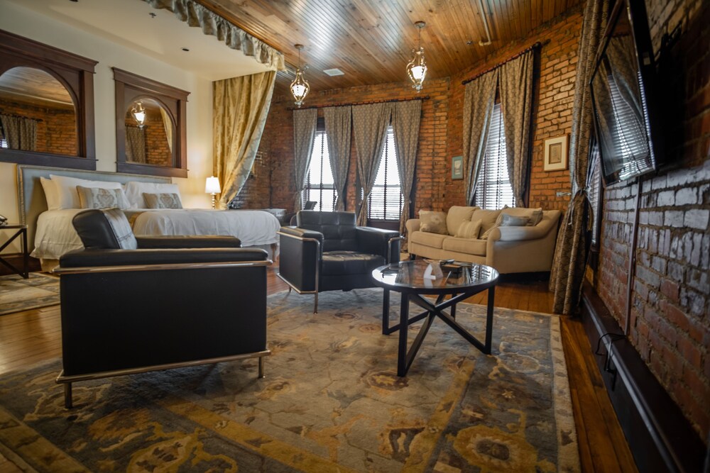 The Hackett Hotel - photo 19