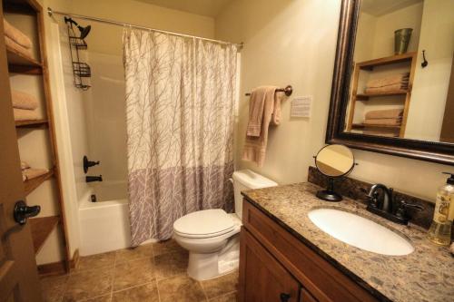 Green Castle cabin on the Shenandoah River — 4-Star Luxury Hotel in Luray, United States