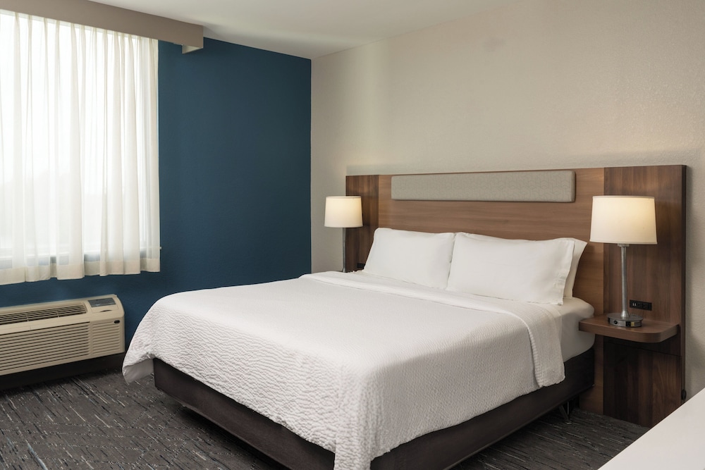 Holiday Inn Express Miami Airport Blue Lagoon Area by IHG - photo 15