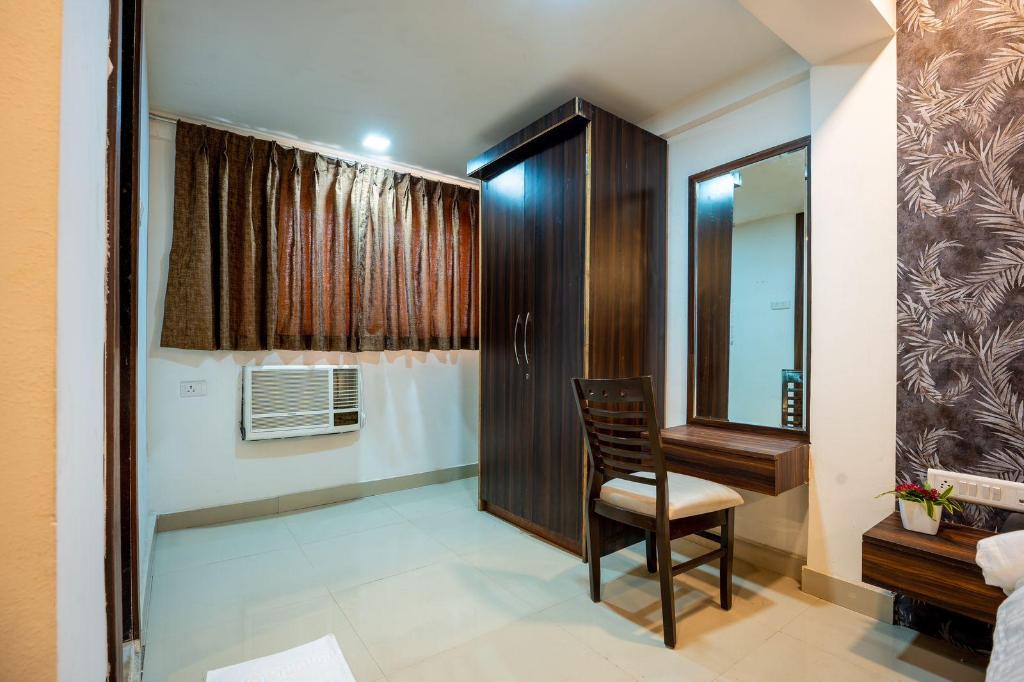 Hotel Arsh Executive Inn