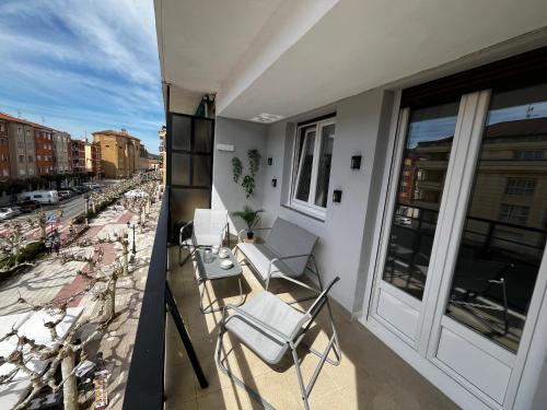 Terraza En El Centro Del Espolon — hotel in Santo Domingo De La Calzada