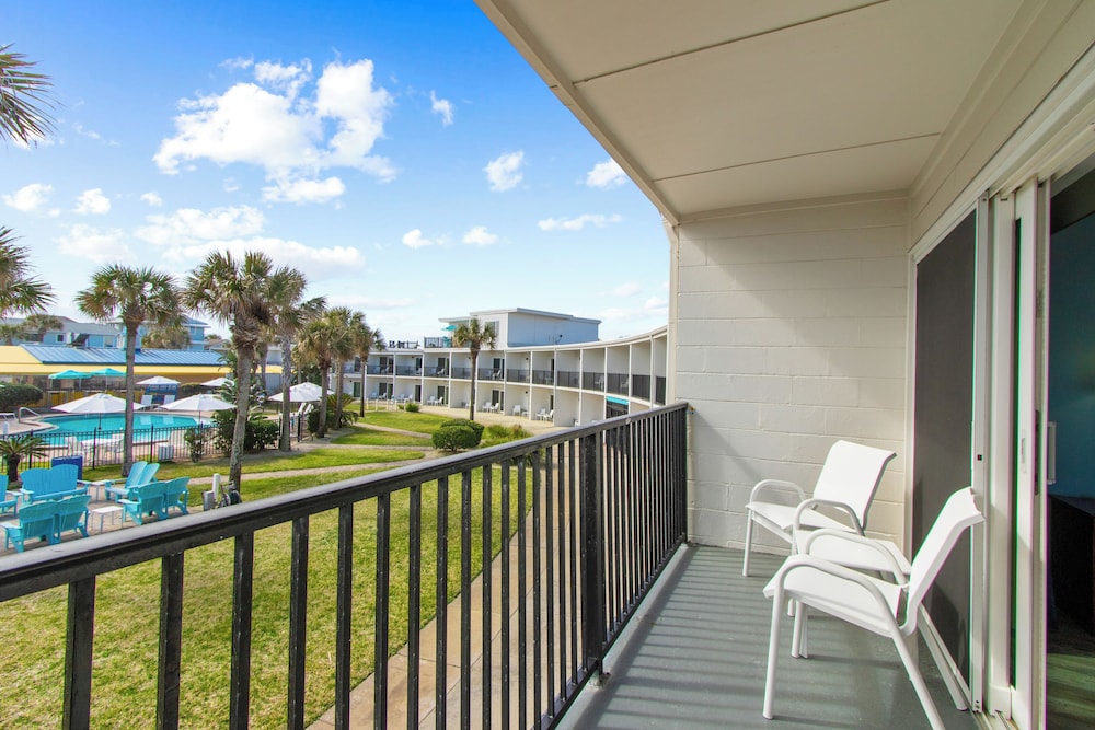 Seahorse Oceanfront Inn - photo 136