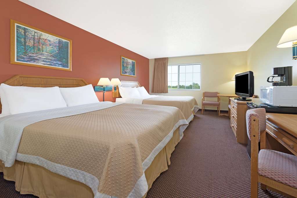 Days Inn by Wyndham Cameron - photo 7