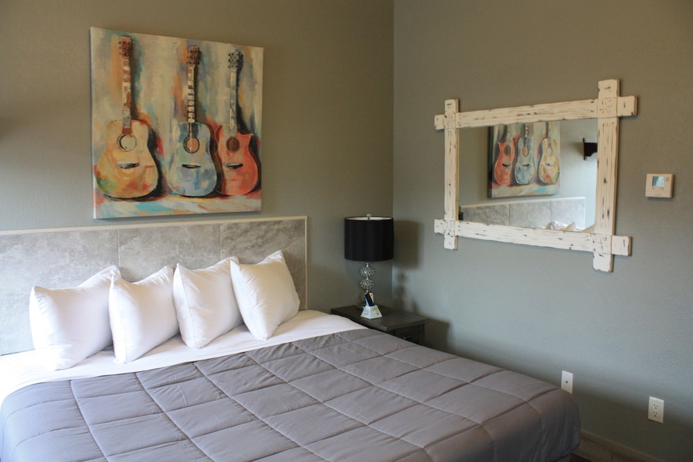 Price Pointe Inn — hotel in Waukesha
