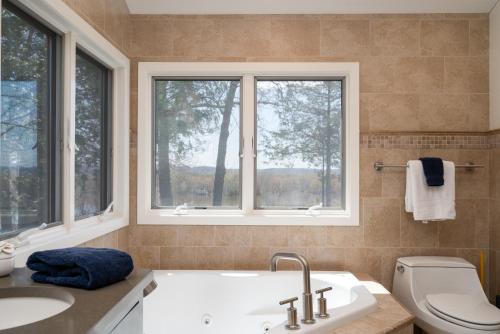 Riverfront Inn - photo 40