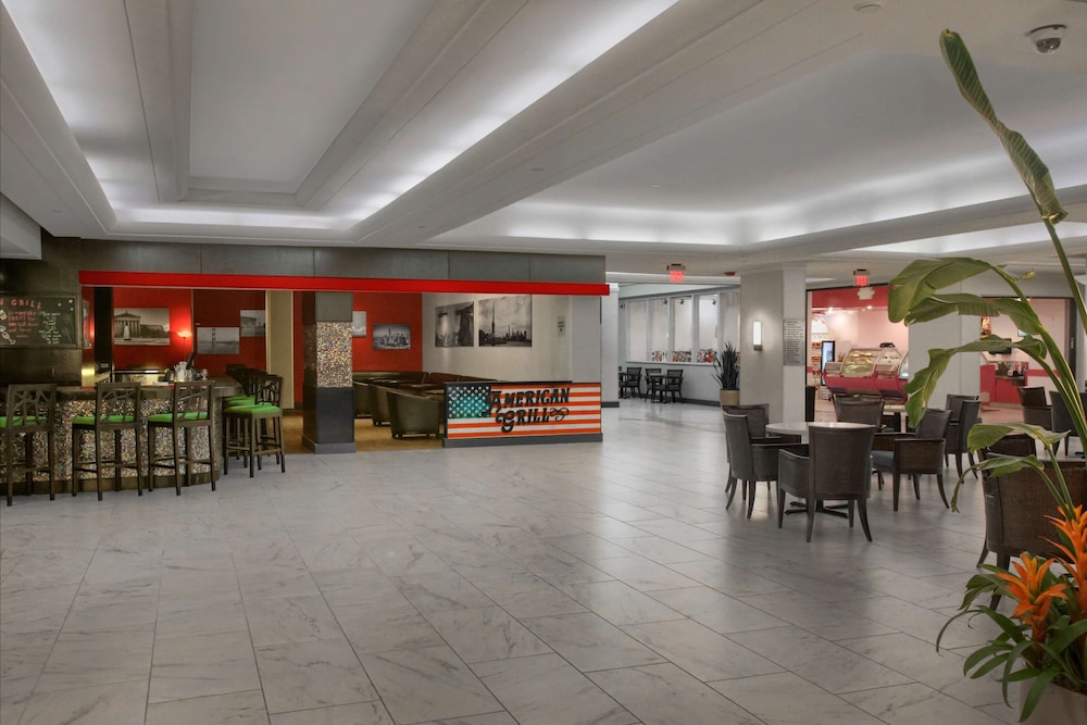 DoubleTree by Hilton at the Entrance to Universal Orlando - photo 44