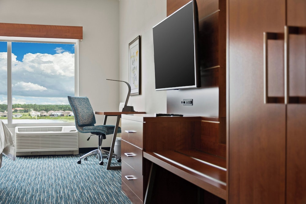 Holiday Inn Express & Suites Orlando Lake Buena Vista by IHG - photo 10