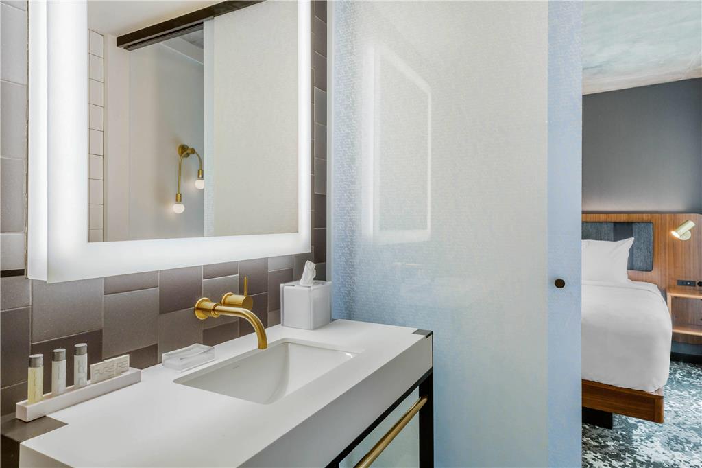 Cambria Hotel Boston Downtown Seaport - photo 20