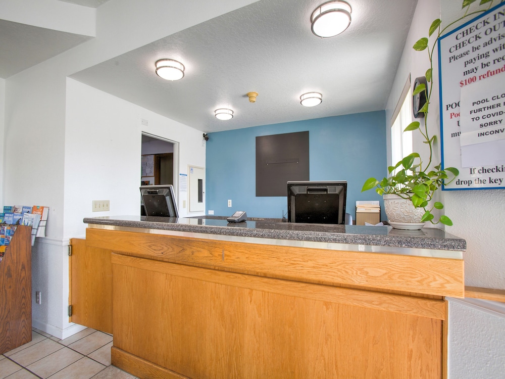 OYO Woodland Hotel and Suites - photo 3