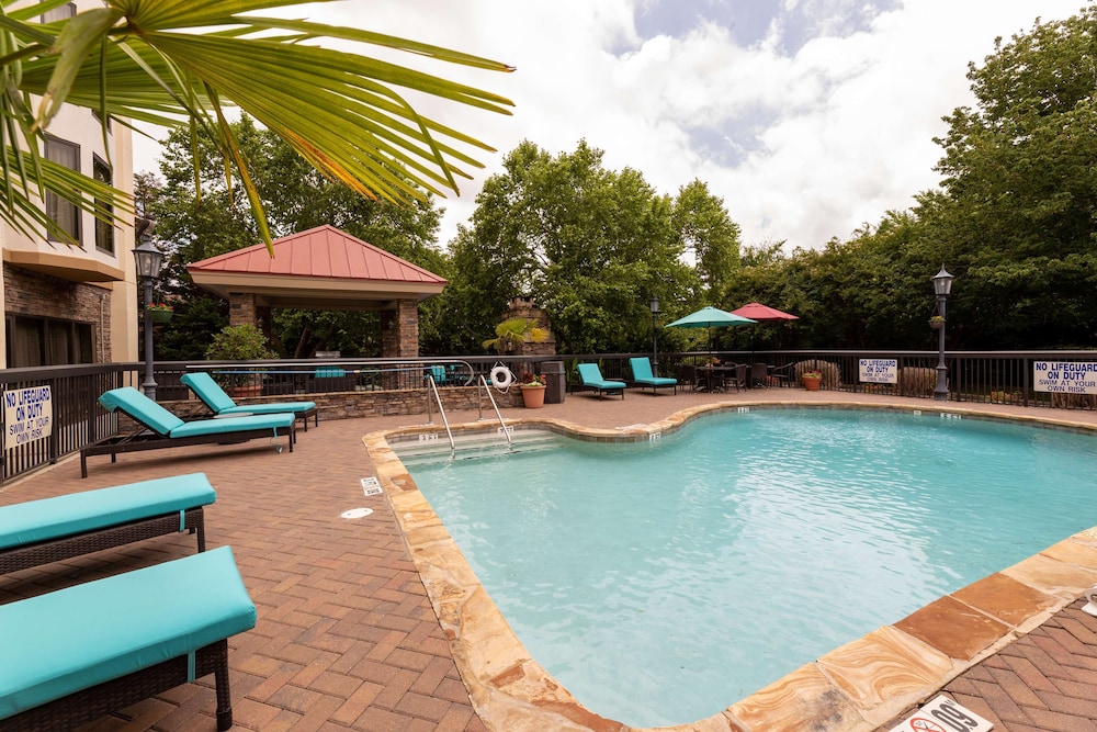 Hampton Inn Columbia I 26 Harbison Blvd. - photo 82