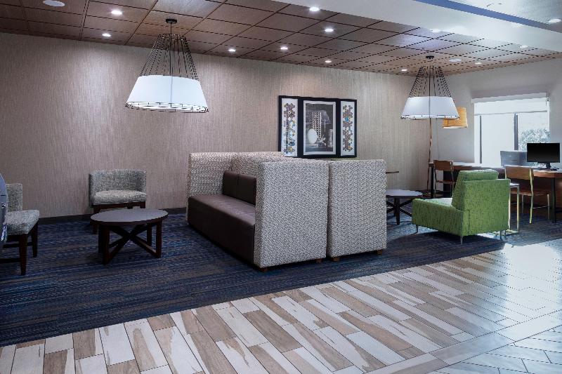 Holiday Inn Express & Suites Roanoke Rapids SE by IHG - photo 16