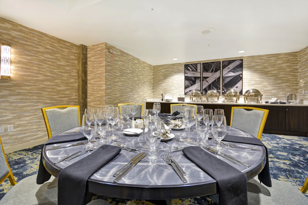 Hotel Indigo Kansas City The Crossroads by IHG - photo 62